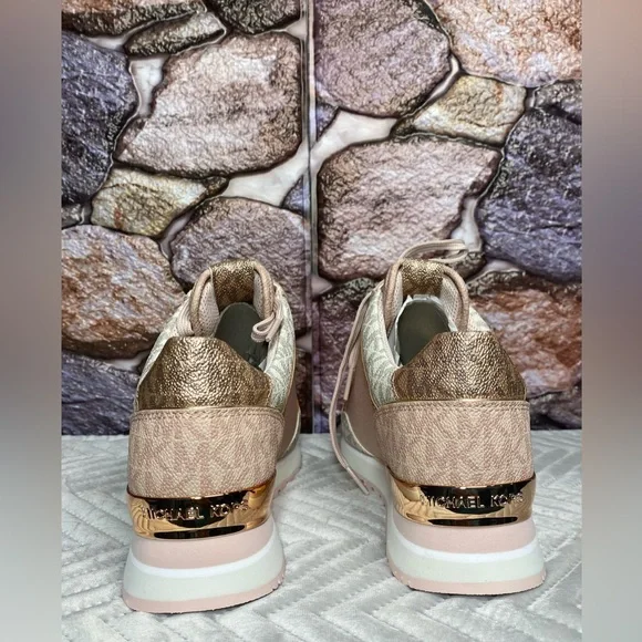 MICHAEL KORS MADDY TRAINER TECH CANVAS - Picture 6 of 9